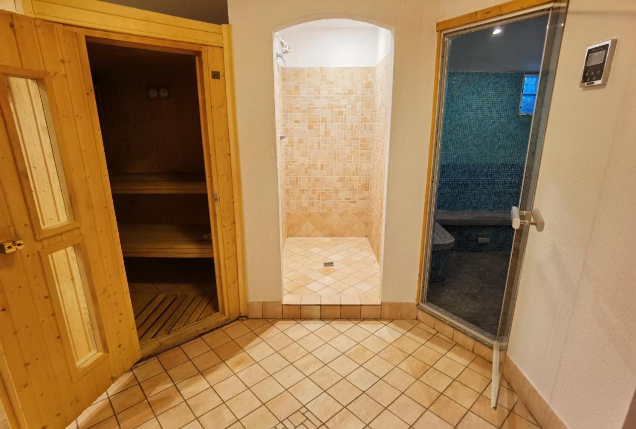 Hotel Croux กูร์มาเยอร์ ภายนอก รูปภาพ