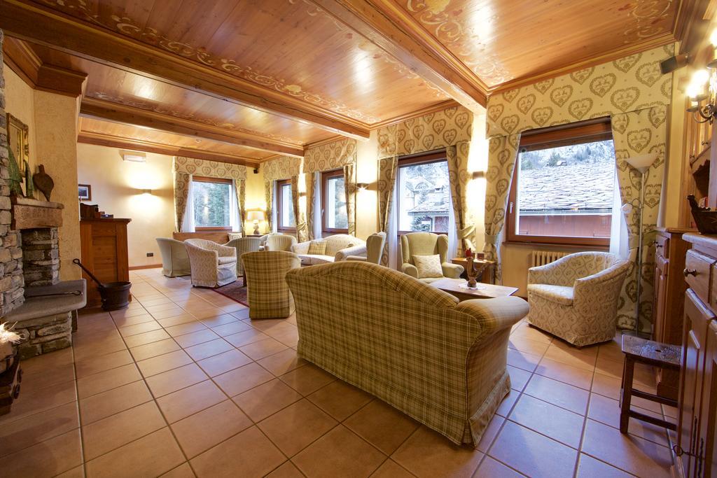 Hotel Croux กูร์มาเยอร์ ภายนอก รูปภาพ