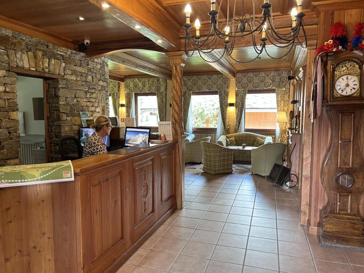 Hotel Croux กูร์มาเยอร์ ภายนอก รูปภาพ