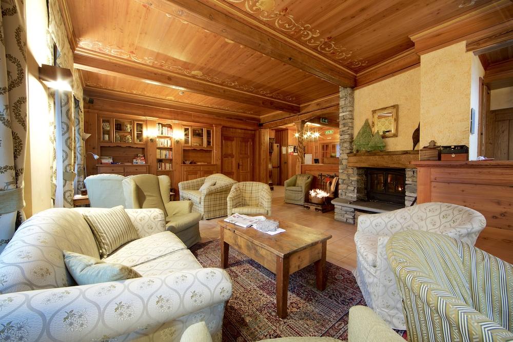Hotel Croux กูร์มาเยอร์ ภายนอก รูปภาพ