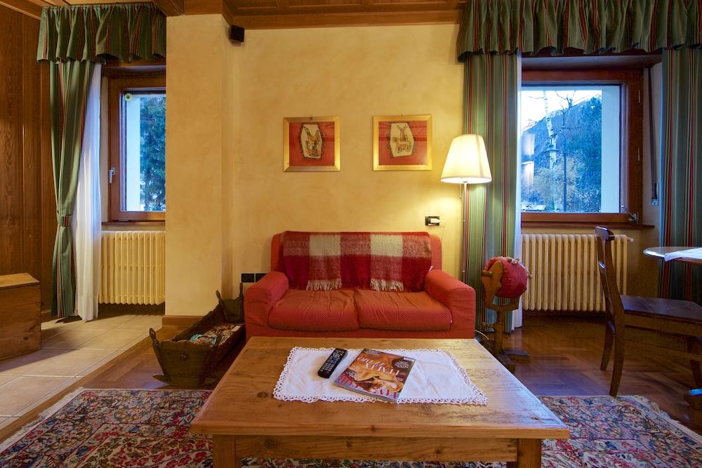 Hotel Croux กูร์มาเยอร์ ภายนอก รูปภาพ